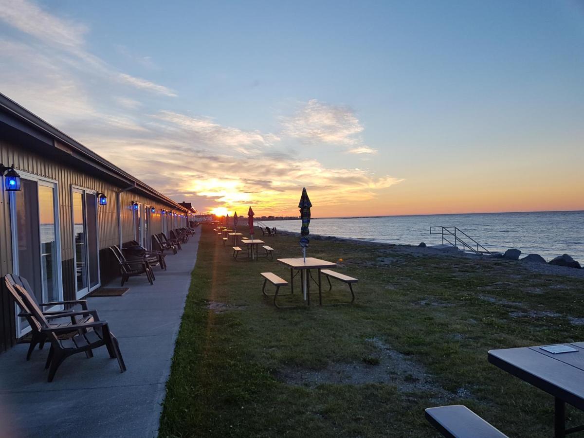 Manoir Sur Mer Sainte Anne-des-Chênes Eksteriør billede